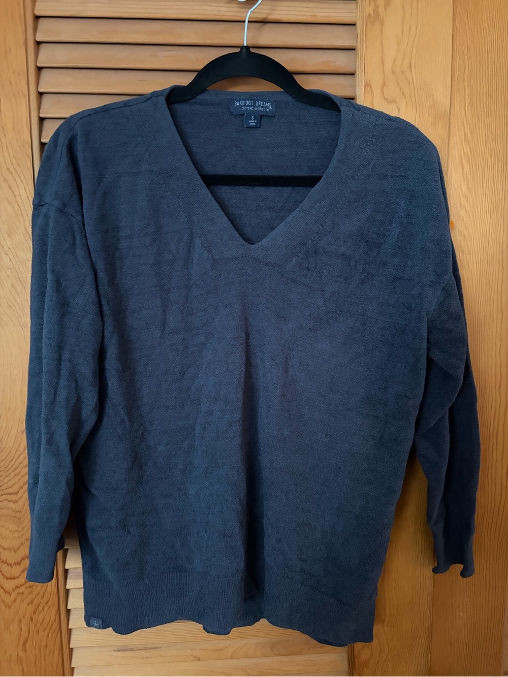 Barefoot Dreams Women's CozyChic Ultra Lite Pullover in blue size small